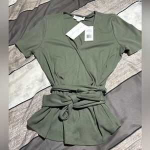 Brea Canyon wrap around top